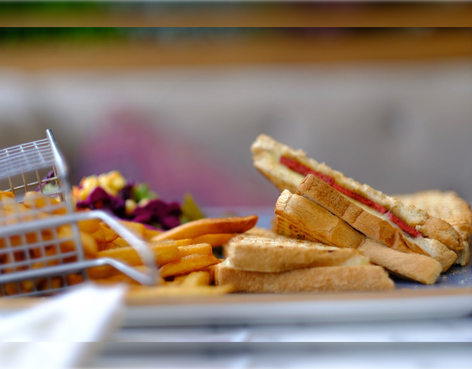 Sandwich War